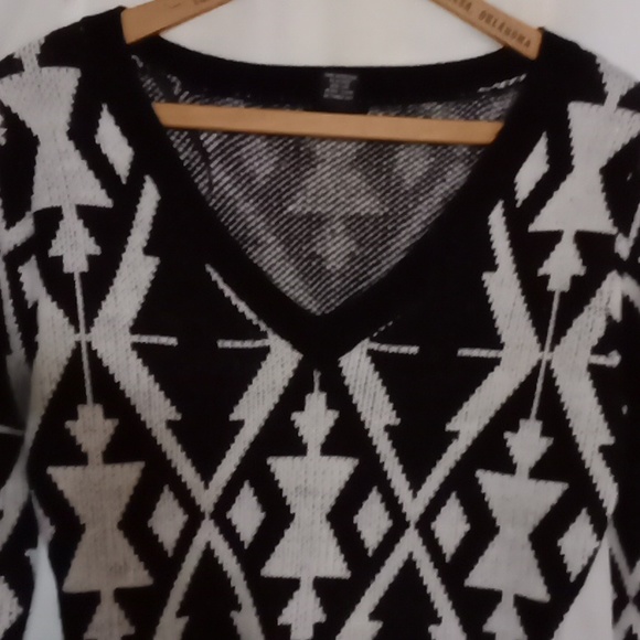 Ladies size medium sweater dress - Picture 5 of 5